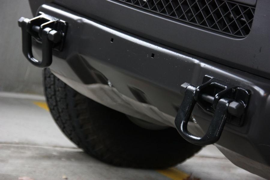 Детали интерьера Hummer H3T Alpha 2009 года  (фото 37 из 41)